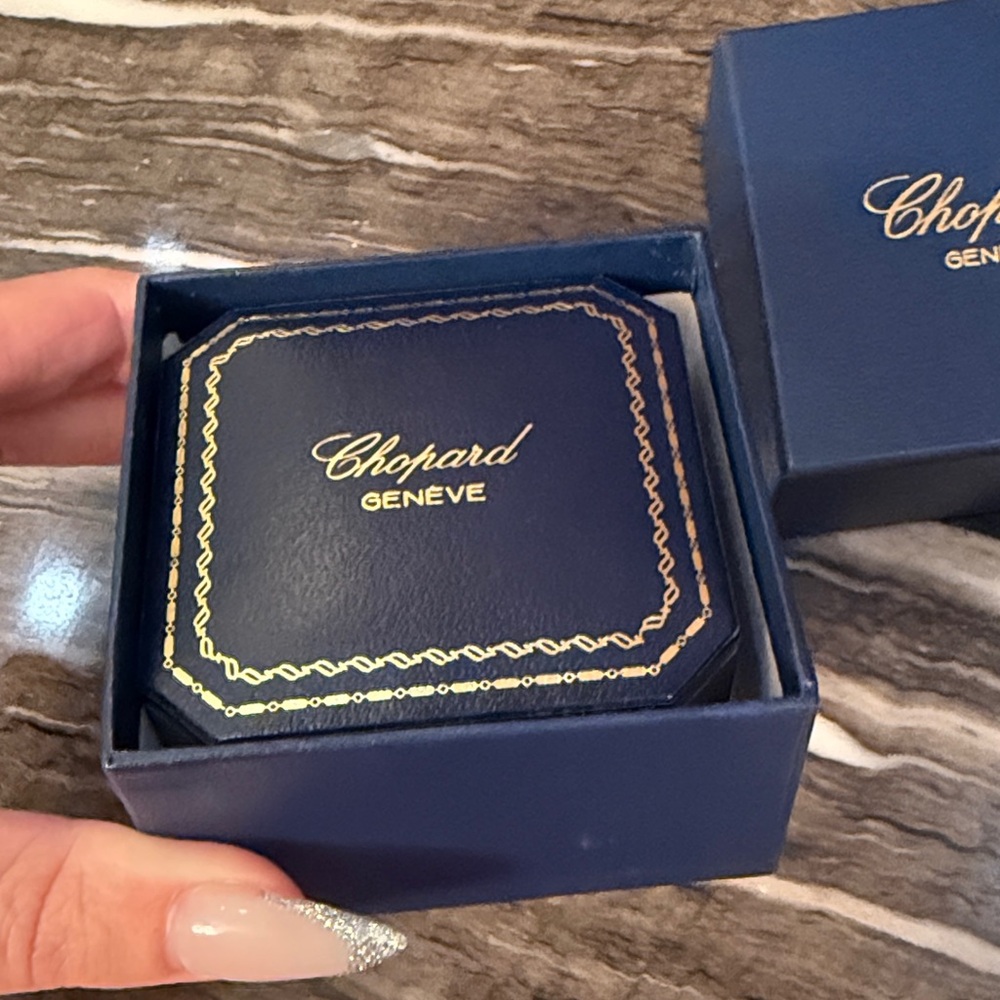 CHOPARD VINTAGE RING BOX 
WITH OUTER BOX - Picture 12 of 14